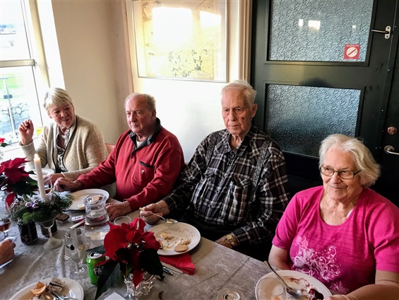 i284571214505655424._msw565h424_szw565h424_